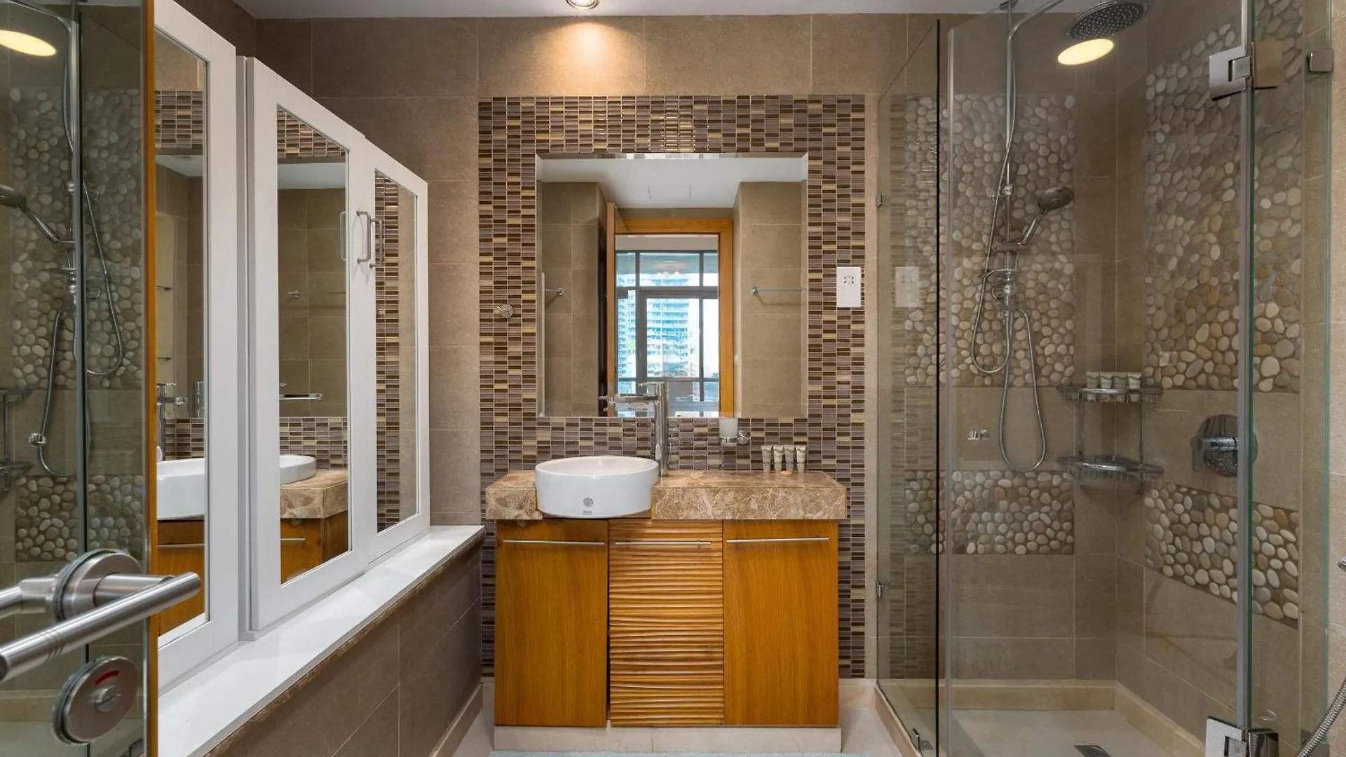 Iris Blue, Dubai Marina - Mint Stay